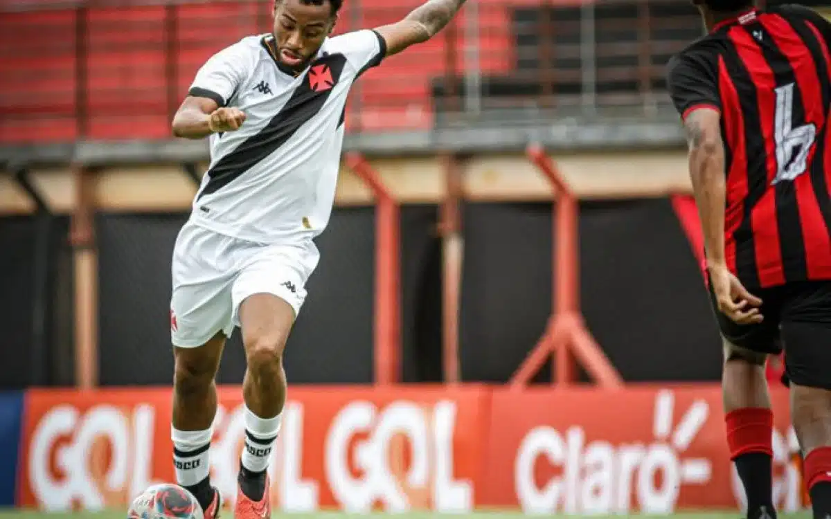 O Vit&oacute;ria saiu atr&aacute;s, mas virou e humilhou o Vasco, que est&aacute; eliminado da Copinha