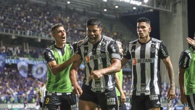 Enquanto Paulinho tenta desencantar, Hulk pode fazer do Cruzeiro sua maior v&iacute;tima pelo Atl&eacute;tico-MG
