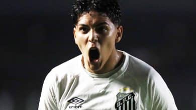 Gr&ecirc;mio encaminha contrata&ccedil;&atilde;o por empr&eacute;stimo de joia da base do Santos