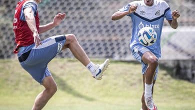 Carille pin&ccedil;a quatro garotos da Copinha para per&iacute;odo de avalia&ccedil;&atilde;o no elenco profissional do Santos