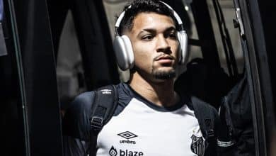 Benfica coloca proposta na mesa do Santos para comprar Marcos Leonardo