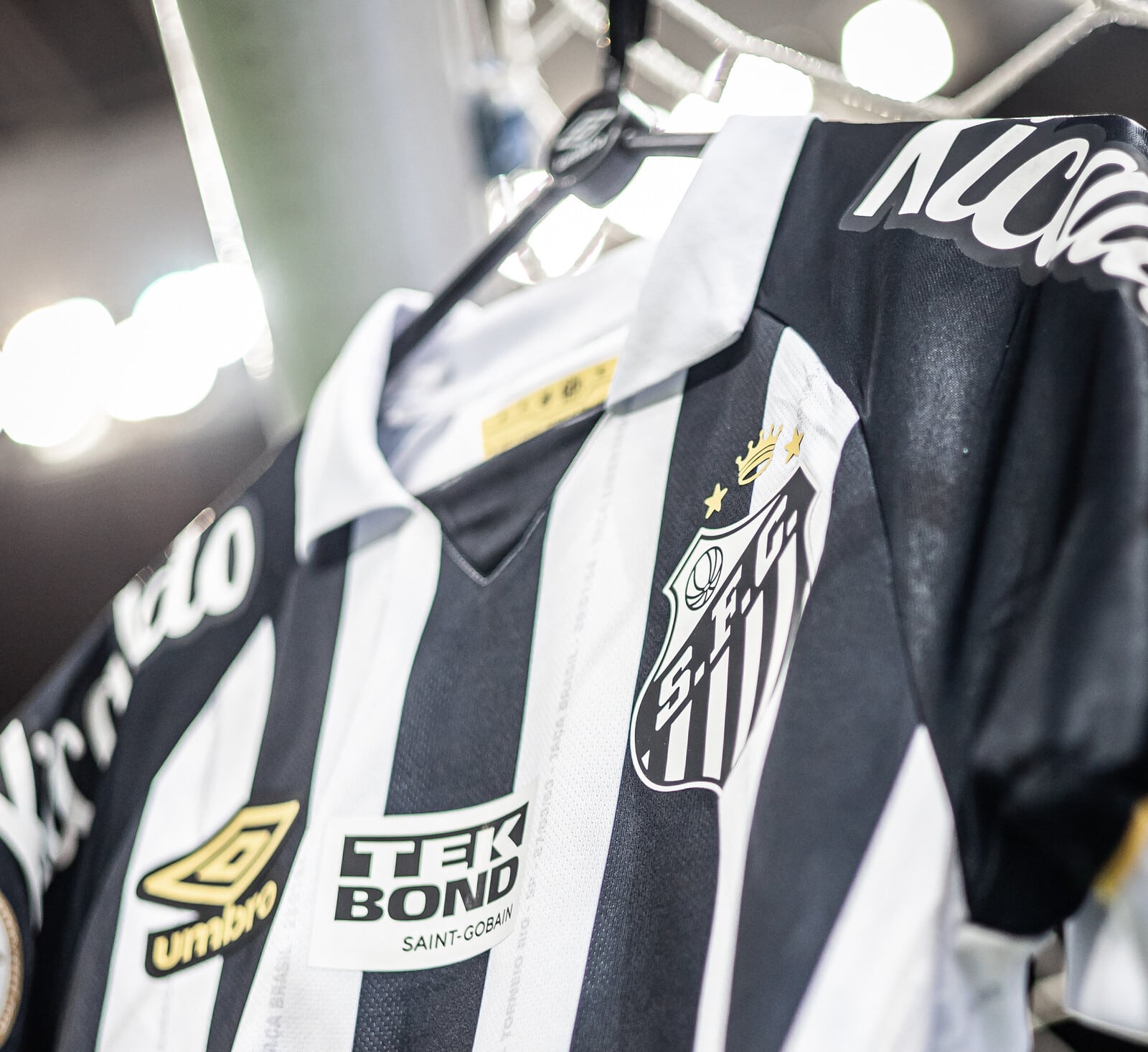 Santos encaminha acordo de patroc&iacute;nio com empresa do ramo aliment&iacute;cio