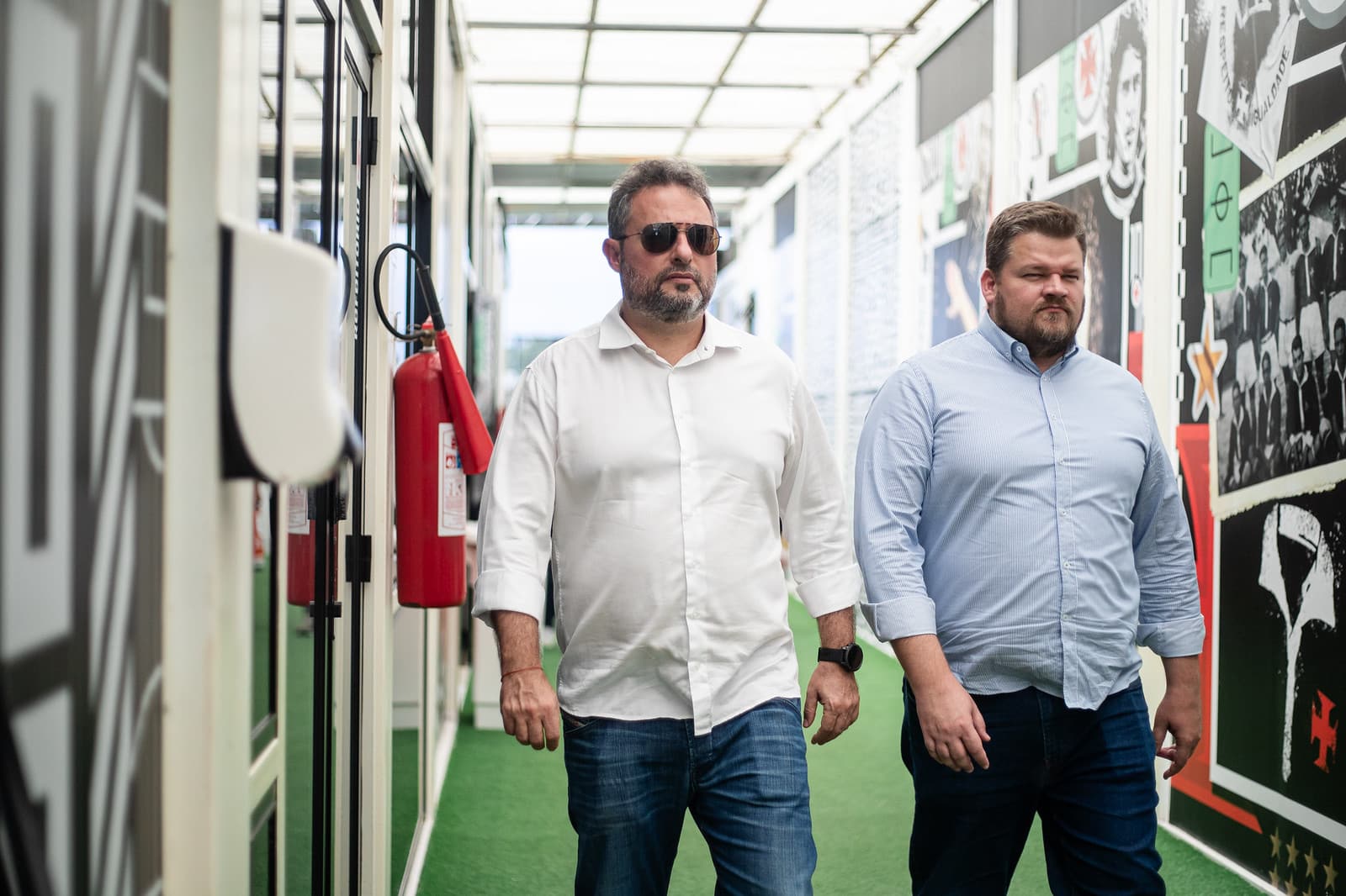 Alexandre Mattos d&aacute; choque de realidade em torcedores do Vasco ao falar em p&eacute;s no ch&atilde;o e longo prazo