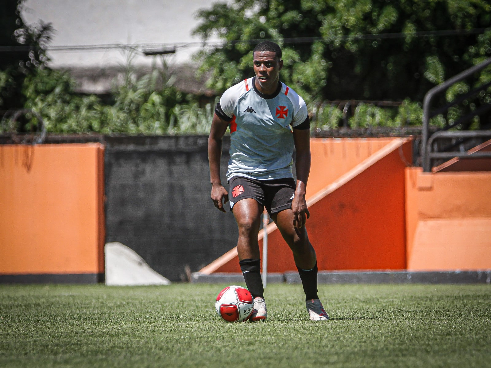 Quais s&atilde;o os jogadores do Vasco para ficar de olho na Copinha 2024?