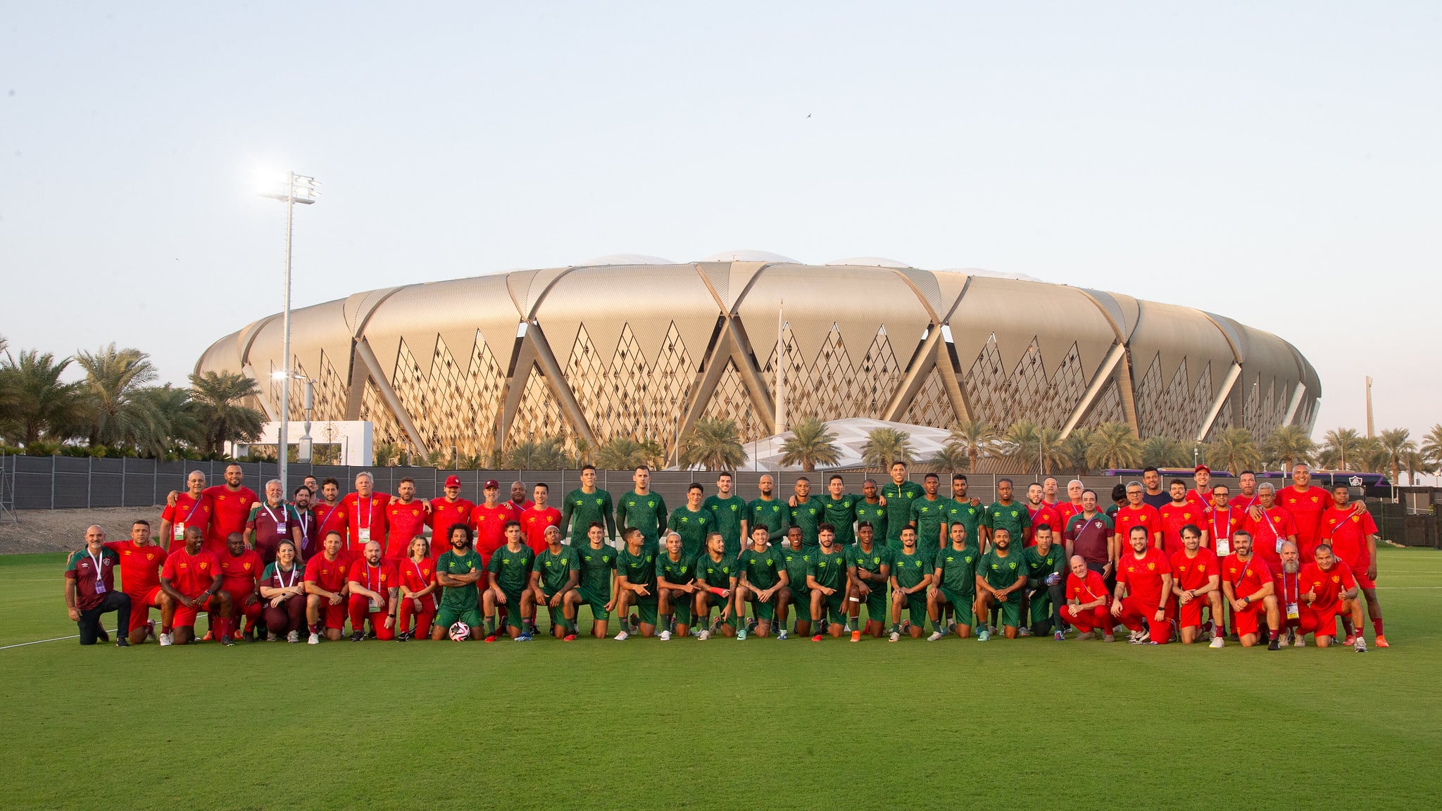 Elenco do Fluminense em &uacute;ltimo treino em 2023, ainda na Ar&aacute;bia Saudita, na v&eacute;spera da final do Mundial de Clubes - Foto: Divulga&ccedil;&atilde;o/Fluminense FC