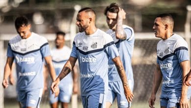 Ap&oacute;s pacot&atilde;o de refor&ccedil;os, Santos se v&ecirc; a uma pe&ccedil;a de fechar o elenco para iniciar a temporada