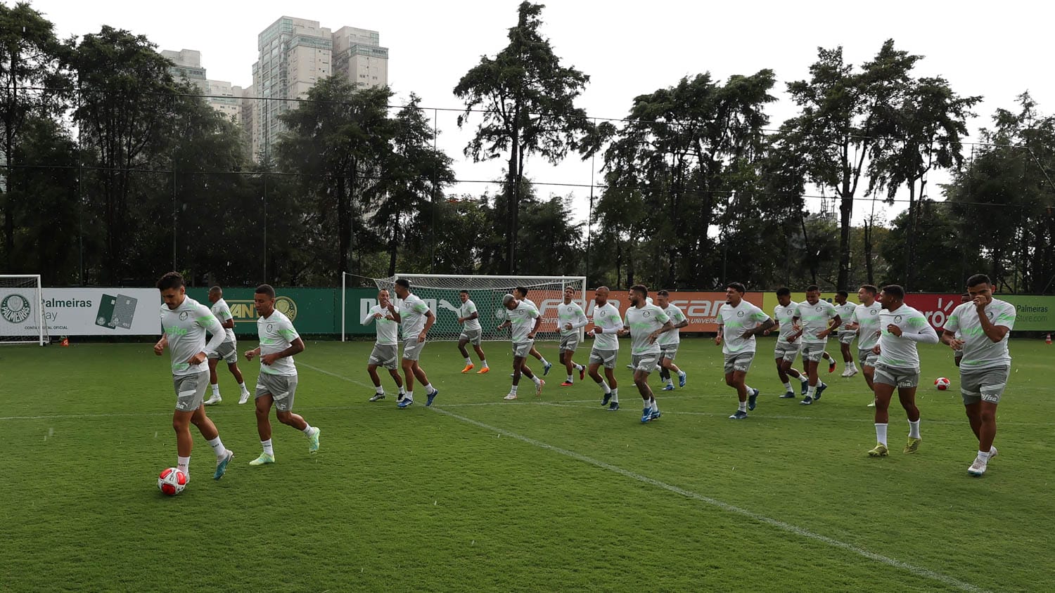 Como um reserva que mal jogou em 2023 mudou os rumos do Palmeiras no mercado de transfer&ecirc;ncias