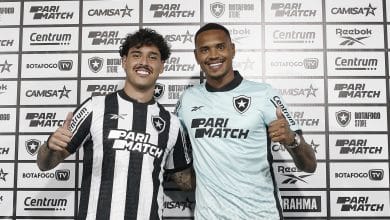 Sem medo das sombras de 2023, Lucas Halter e John s&atilde;o apresentados no Botafogo