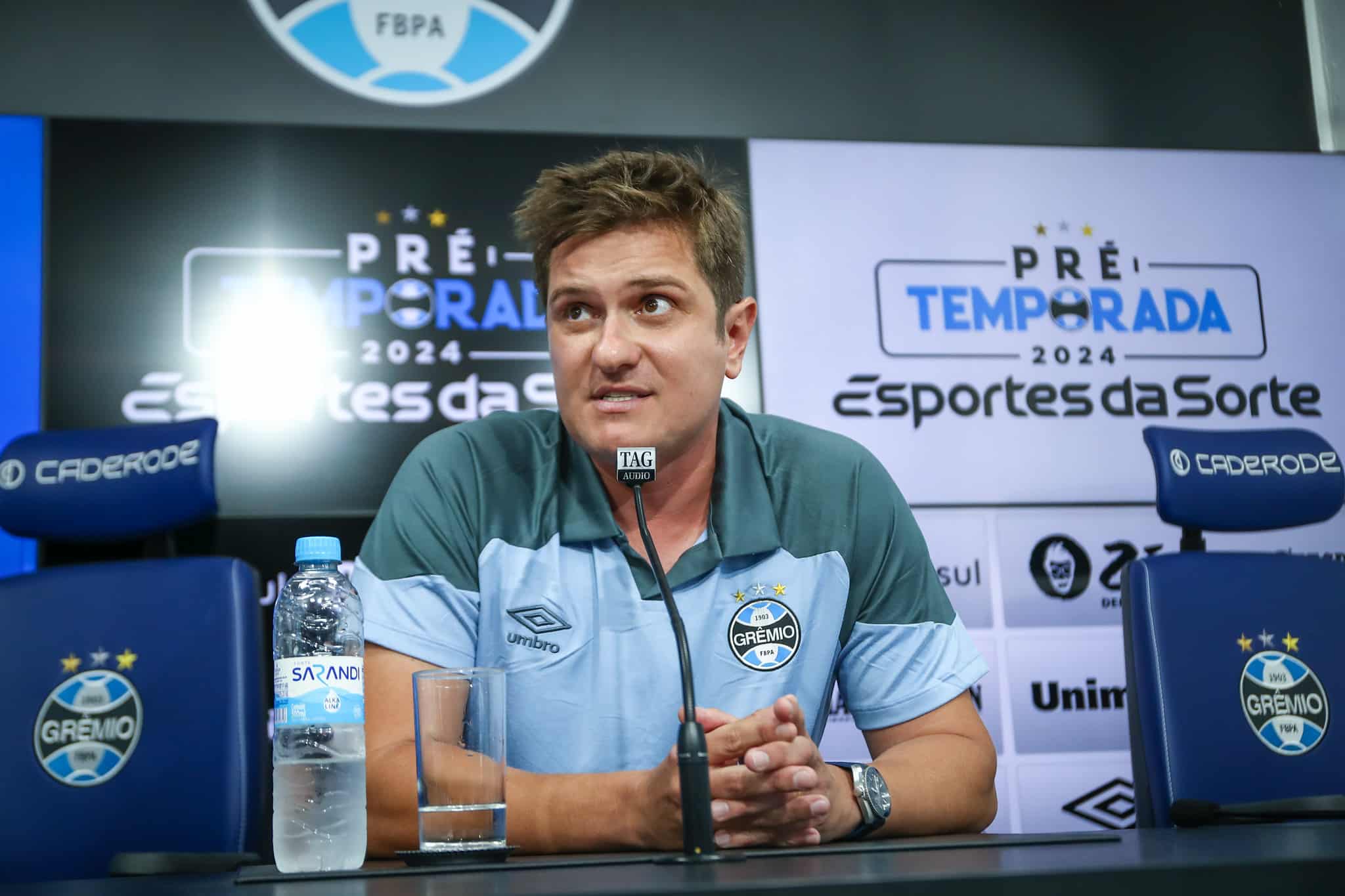 Querer n&atilde;o &eacute; poder: dirigente do Gr&ecirc;mio reconhece que elenco precisaria de mais refor&ccedil;os