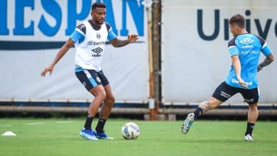 Sem refor&ccedil;o, lateral esquerda do Gr&ecirc;mio inicia 2024 com o contestado Reinaldo como titular