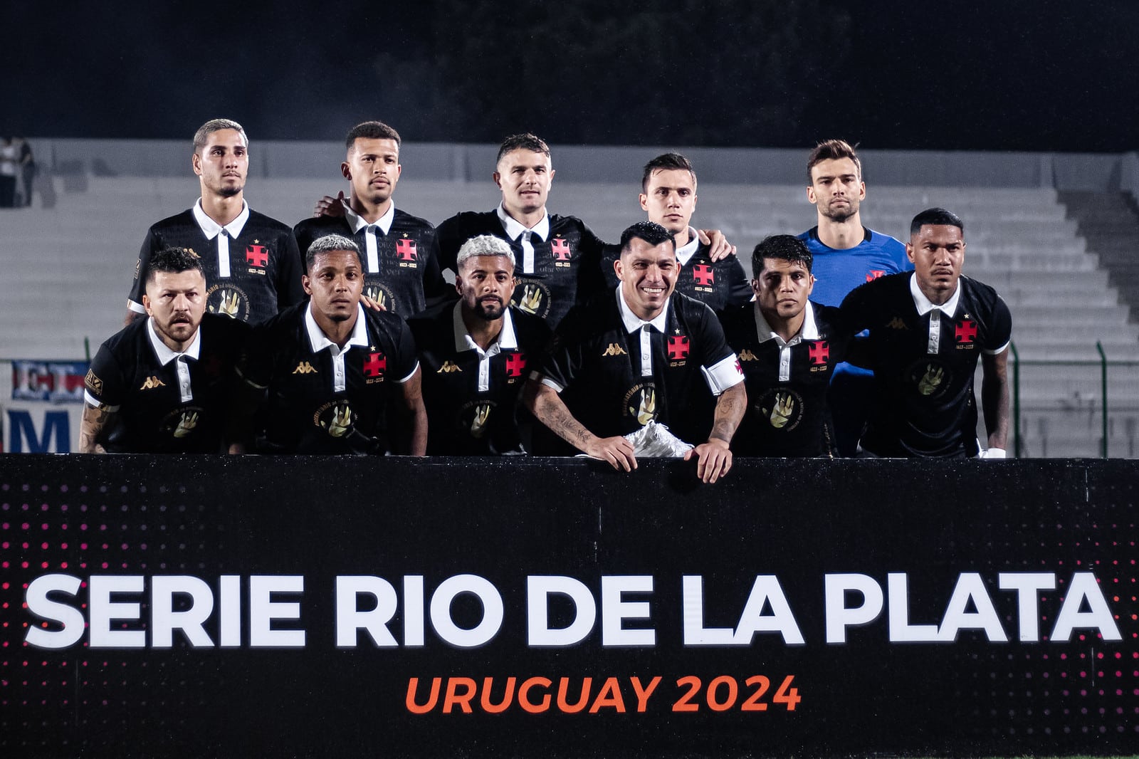 Mais uma vez em dose dupla, Vasco tem jogo pelo Carioca e amistoso no Uruguai neste domingo