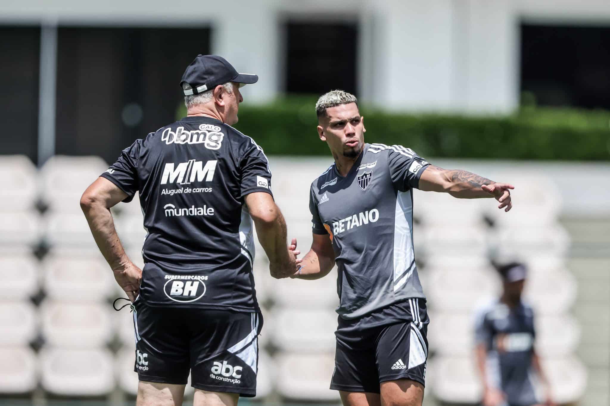 Paulinho quer conquistar grandes t&iacute;tulos no Atl&eacute;tico-MG para dar a Felip&atilde;o a despedida que ele merece