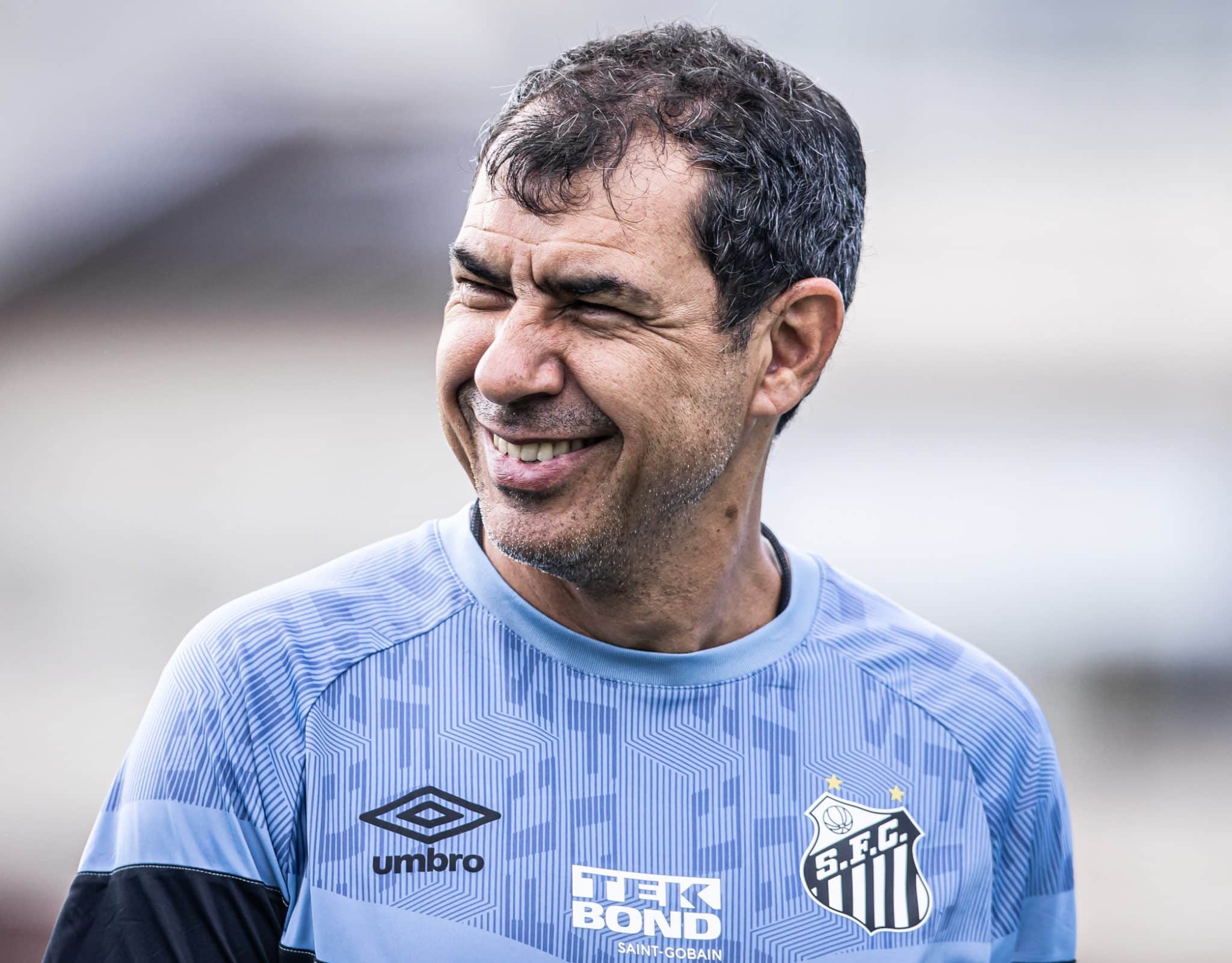 Pesadelo do palmeirense, Carille come&ccedil;a a pensar na estrat&eacute;gia do Santos para o cl&aacute;ssico e quer bola com Giuliano