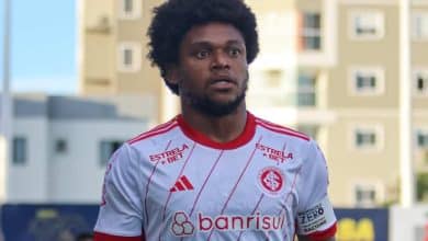 Luiz Adriano teve mais uma noite infeliz, e desnecess&aacute;ria segunda passagem pelo Internacional est&aacute; com dias contados