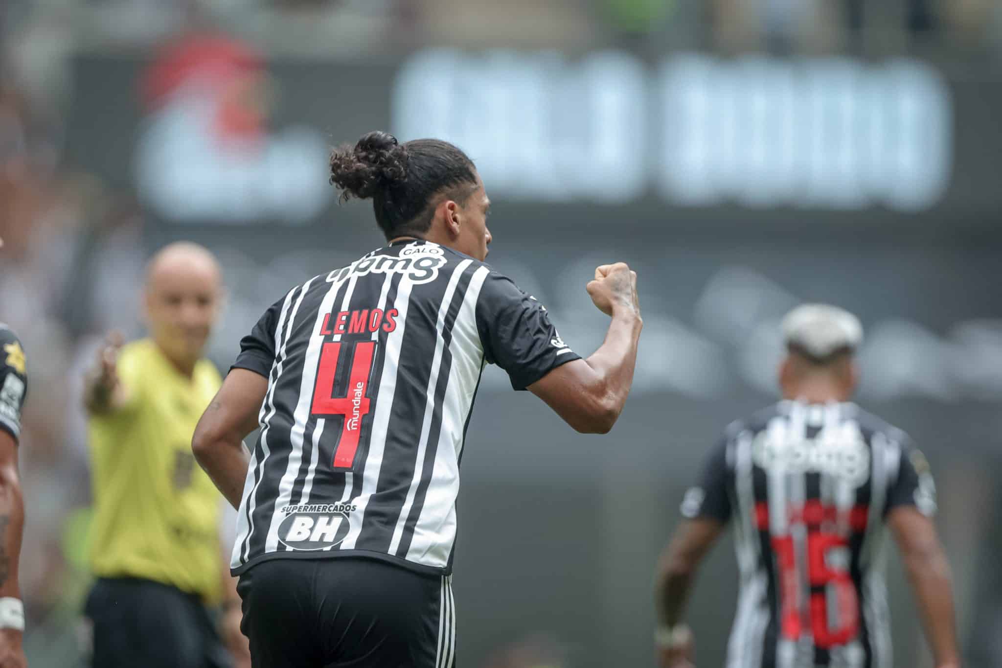 Com n&uacute;mero de R&eacute;ver e dois gols em dois jogos, Mauricio Lemos evita compara&ccedil;&otilde;es com &iacute;dolo do Atl&eacute;tico-MG
