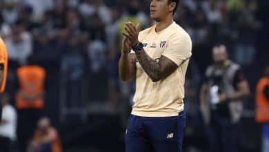 Carpini j&aacute; usou mais de dois times pelo S&atilde;o Paulo e comprova em campo a for&ccedil;a do elenco
