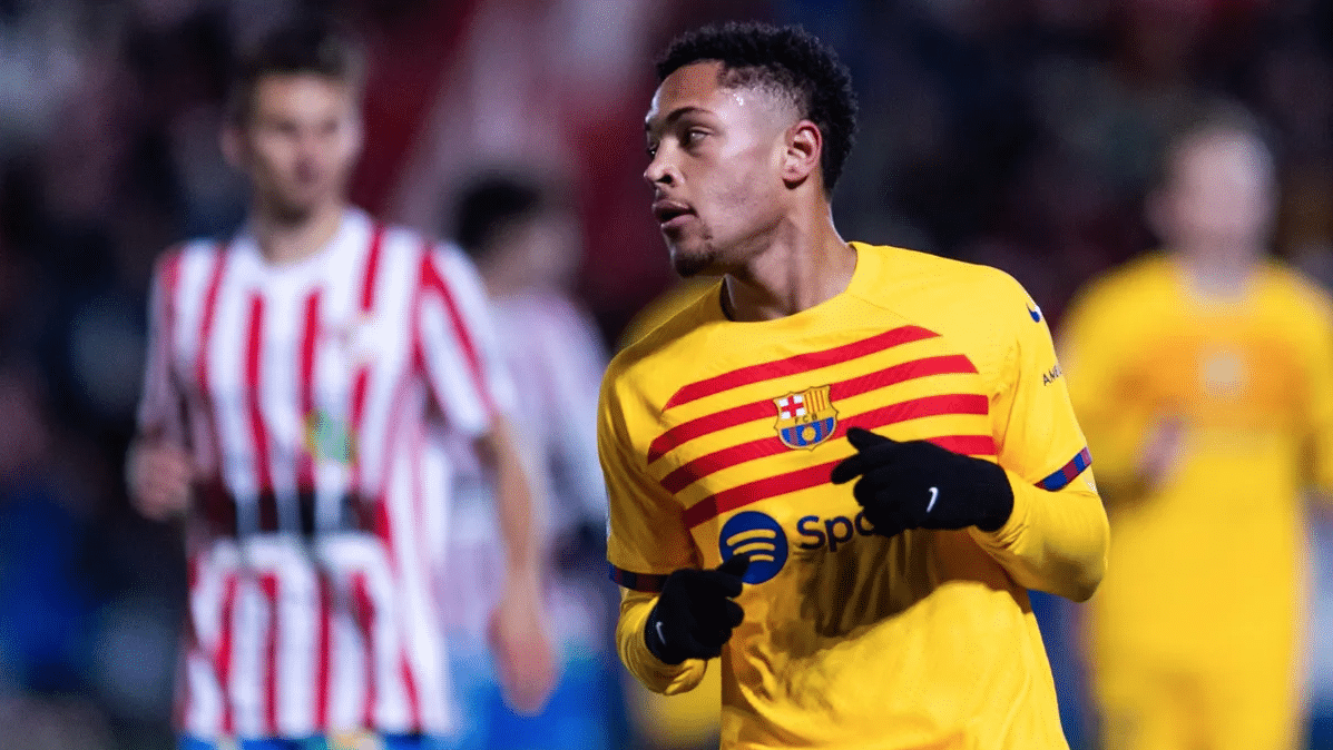 Com raz&atilde;o, imprensa espanhola passa pano para Vitor Roque ao criticar o Barcelona