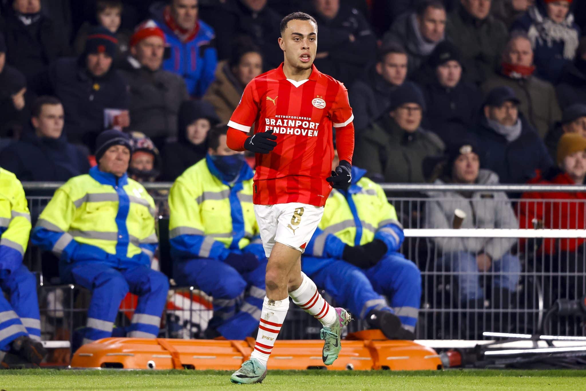 Sergi&ntilde;o Dest n&atilde;o pensa em voltar ao Barcelona, pelo menos, por enquanto