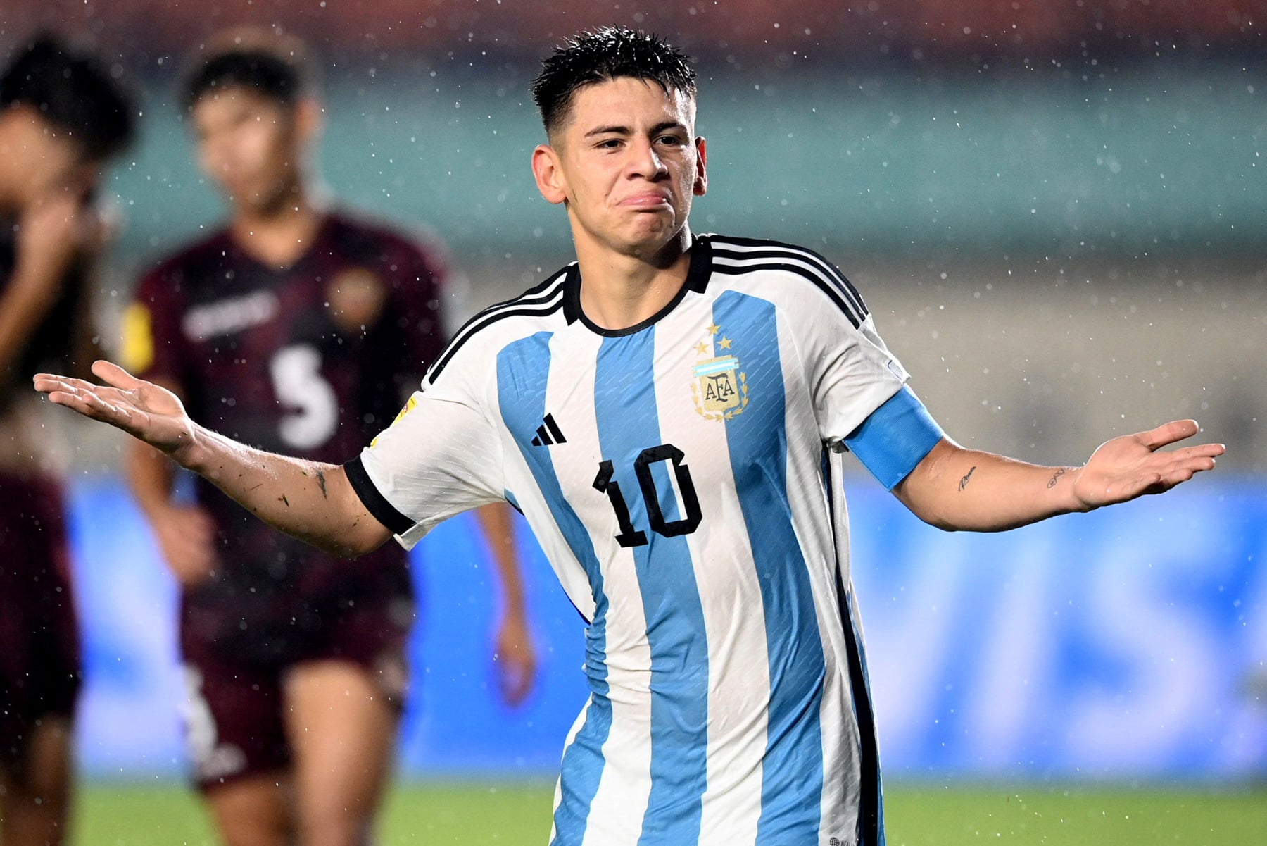 Assim que Echeverri vai se encaixar no Manchester City
