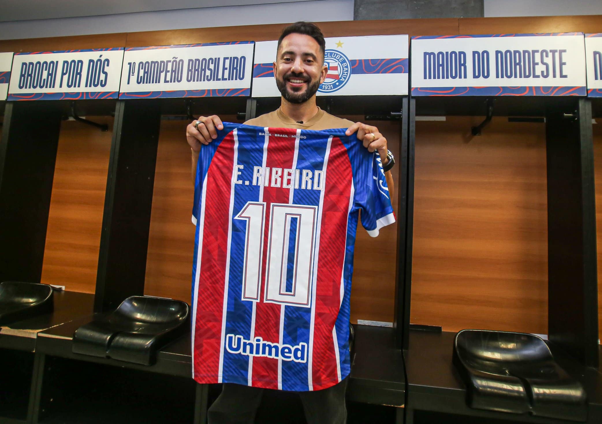 O craque Everton Ribeiro chega para inaugurar nova era no Bahia