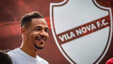 Por quest&atilde;o familiar, Fernando desiste de ir para o Internacional e &eacute; anunciado pelo Vila Nova