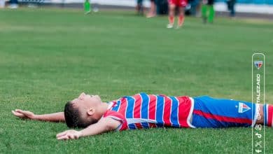 Internacional n&atilde;o v&ecirc; a cor da bola e &eacute; eliminado na Copinha com show do Fortaleza
