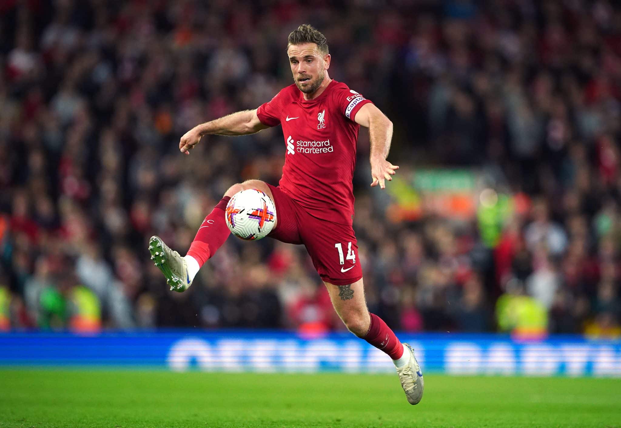 Rumo &agrave; Holanda? Os poss&iacute;veis destinos de Henderson na volta a Europa