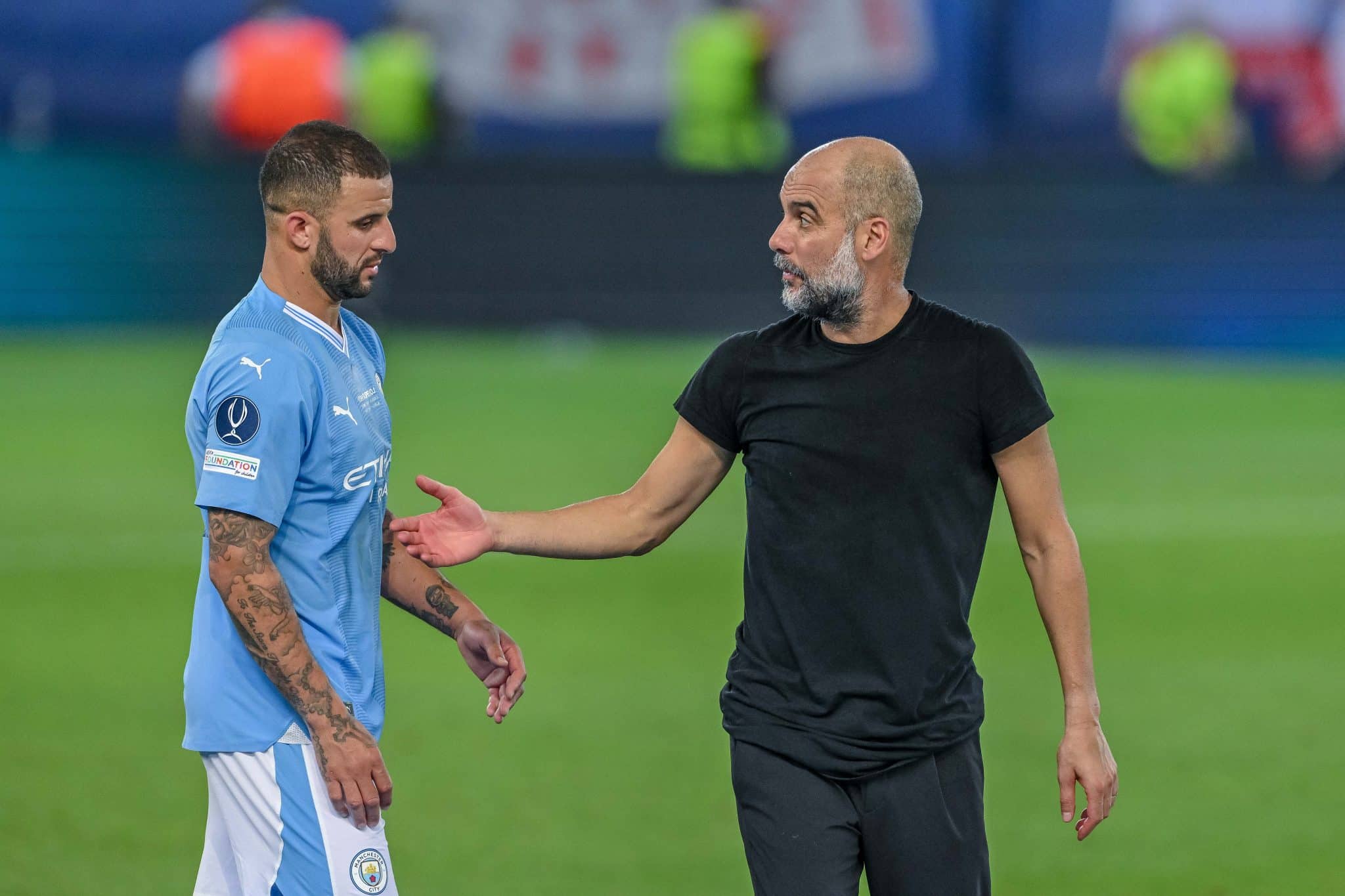 Problemas pessoais n&atilde;o v&atilde;o afetar Walker no Manchester City, e quem garante &eacute; Guardiola