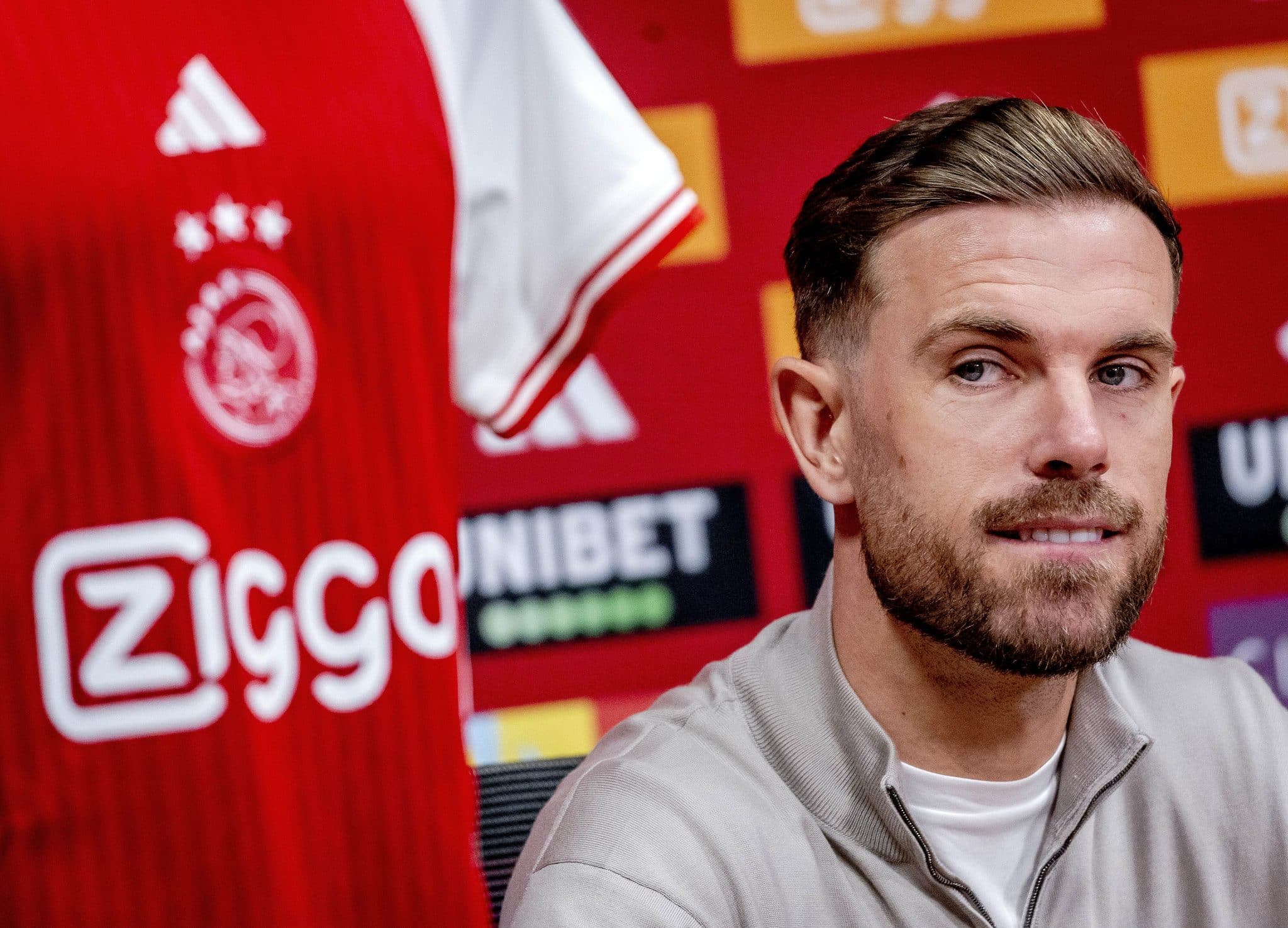 &lsquo;Tenho total respeito pela liga&rsquo;, diz Henderson, que deixou a Ar&aacute;bia Saudita ap&oacute;s seis meses para assinar com Ajax