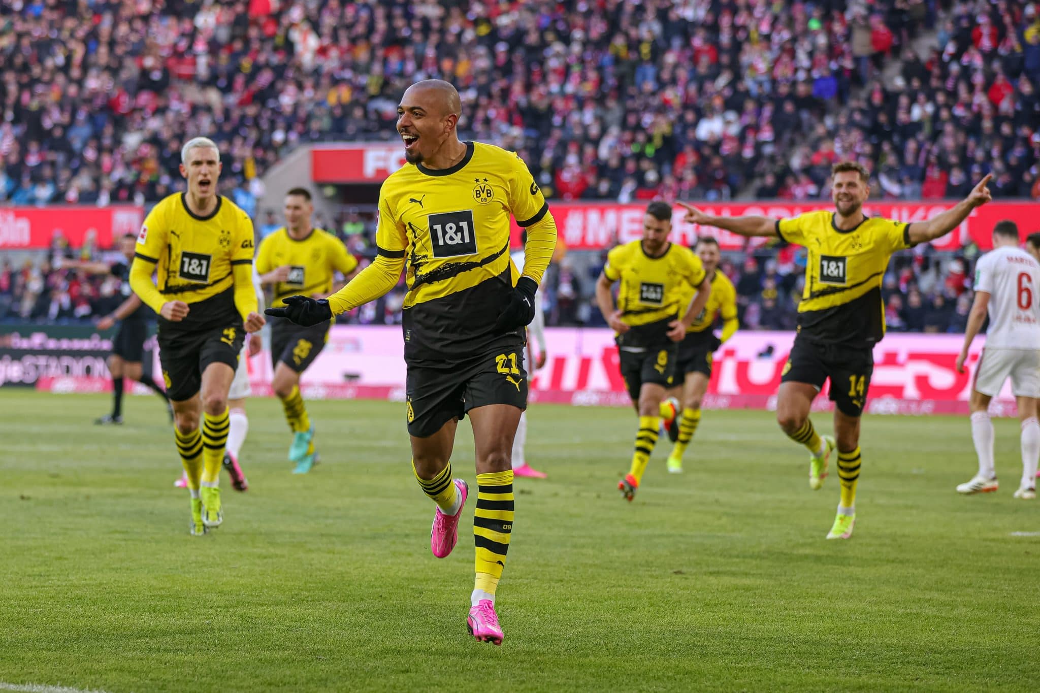 Efetivo no segundo tempo, Borussia Dortmund goleia o Col&ocirc;nia e se mant&eacute;m 100% em 2024