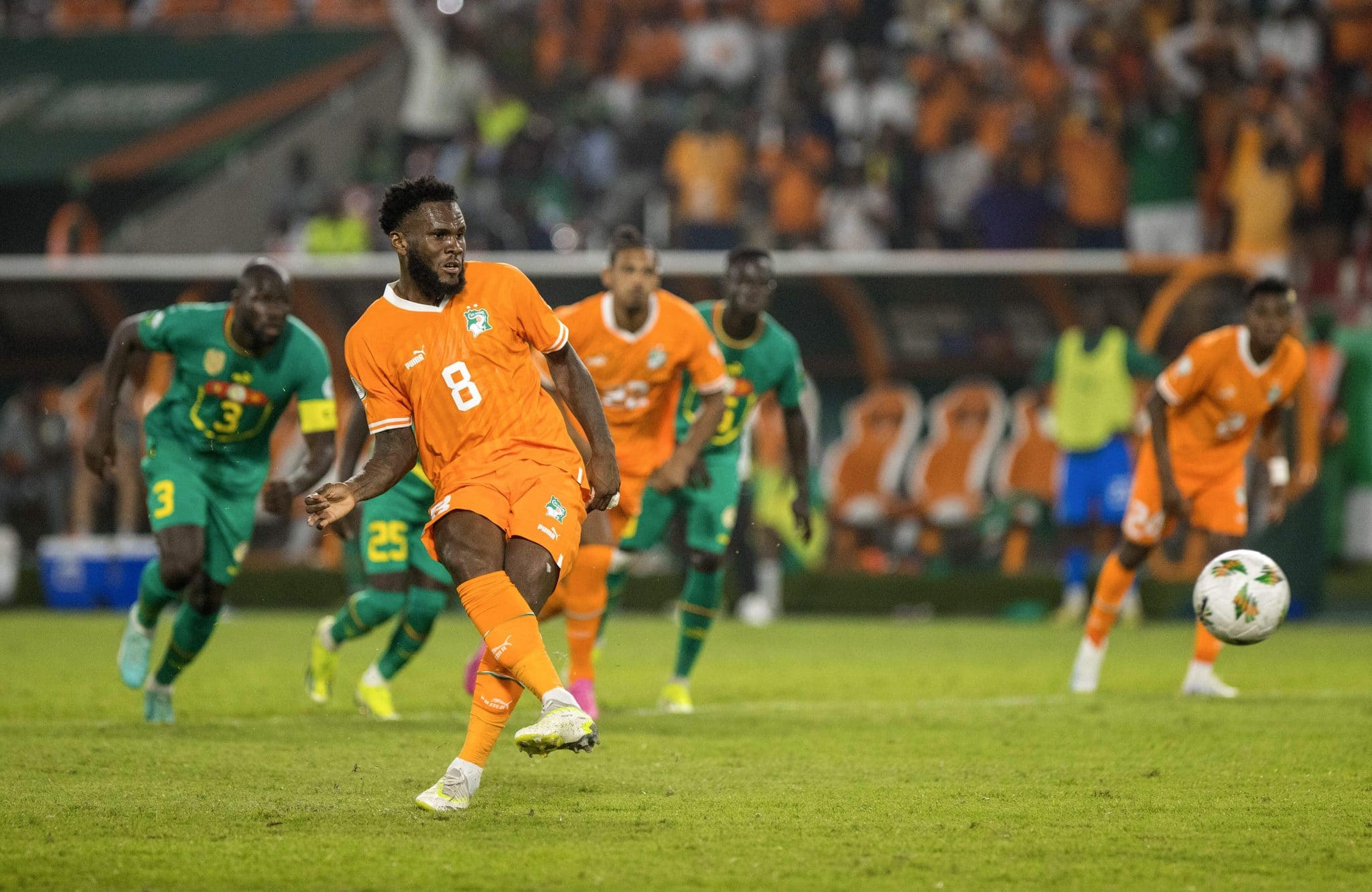 Mesmo sem t&eacute;cnico, Costa do Marfim elimina bicho-pap&atilde;o Senegal e avan&ccedil;a na Copa Africana de Na&ccedil;&otilde;es