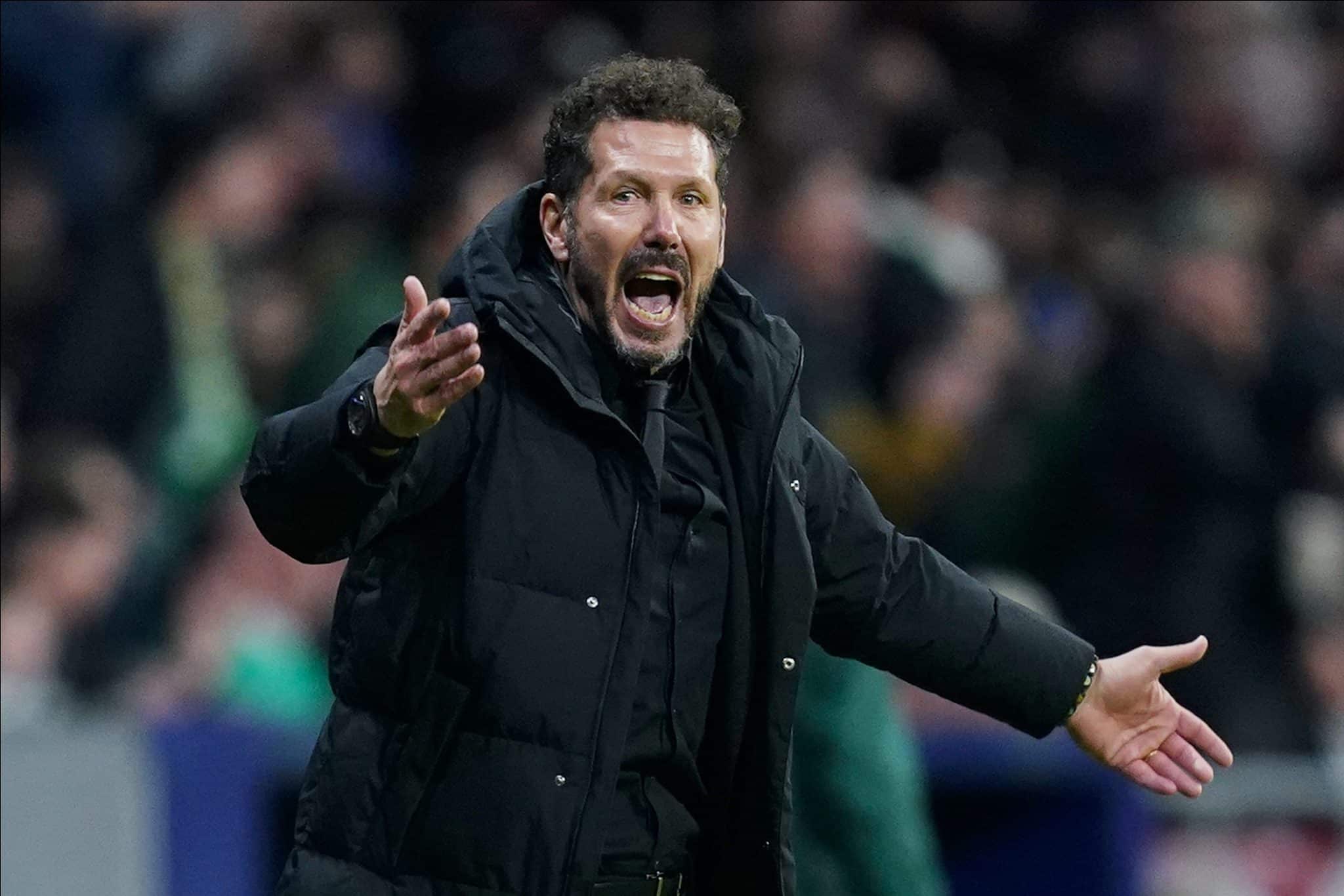 &lsquo;Acham que somos todos idiotas&rsquo;: Simeone esbraveja contra VAR (e Real Madrid, n&eacute;?) na Espanha