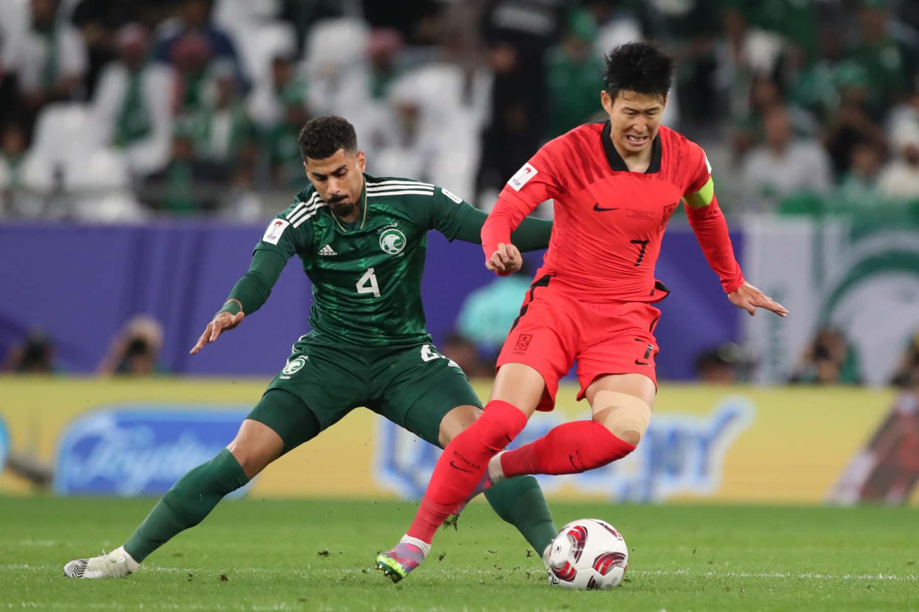 Coreia do Sul vai buscar classifica&ccedil;&atilde;o milagrosa na Copa da &Aacute;sia e goleiro reserva despacha Ar&aacute;bia Saudita