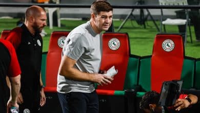 Steven Gerrard est&aacute; na corda bamba do Al-Ettifaq, mas sobrevive &agrave; r&iacute;gida Ar&aacute;bia Saudita por sua hist&oacute;ria