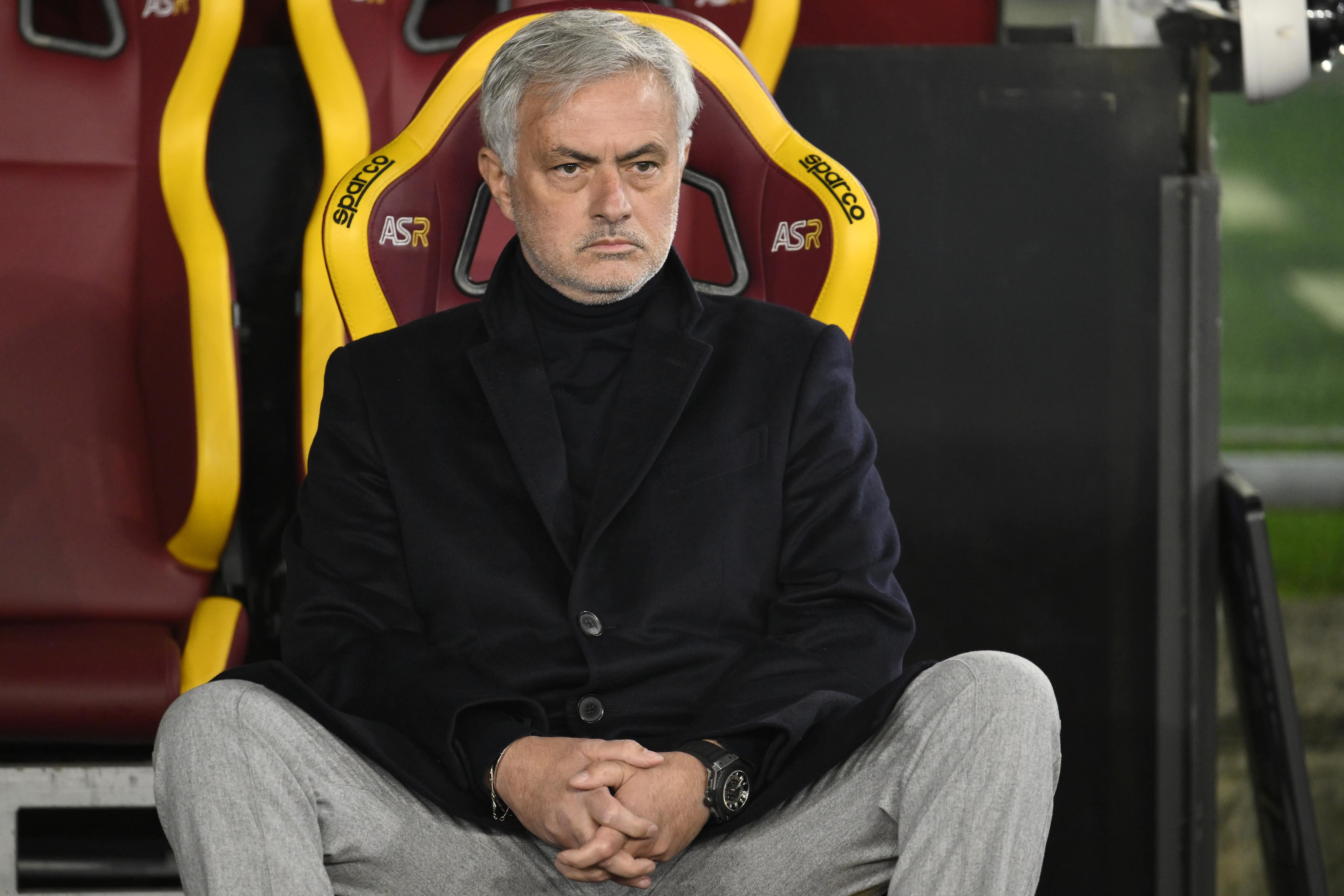 Uefa limita or&ccedil;amento da Roma a pre&ccedil;o de banana na janela de janeiro e Mourinho vai ter que se virar