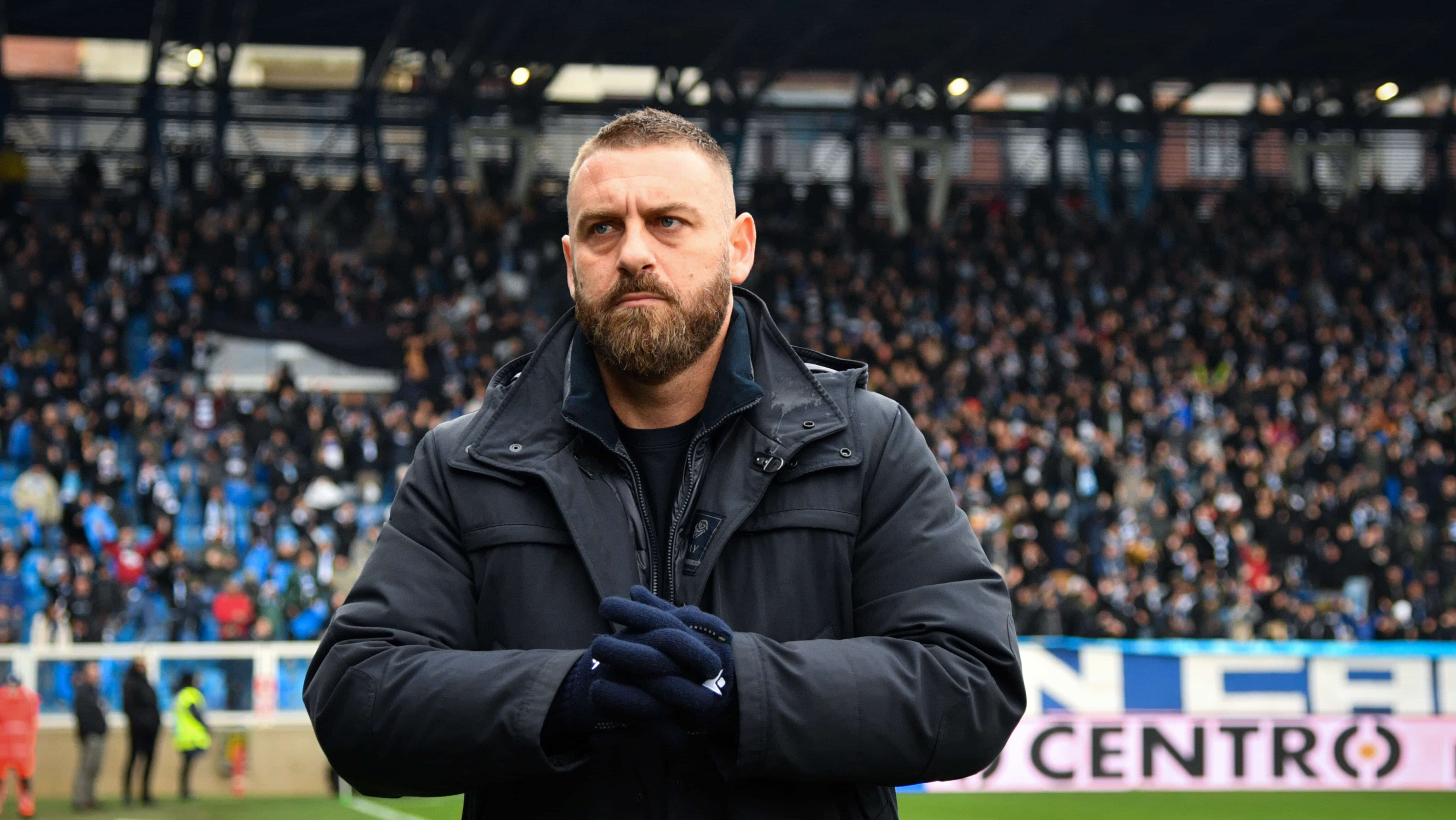De Rossi &eacute; op&ccedil;&atilde;o barata, identificada e r&aacute;pida escolhida pela Roma para substituir Mourinho