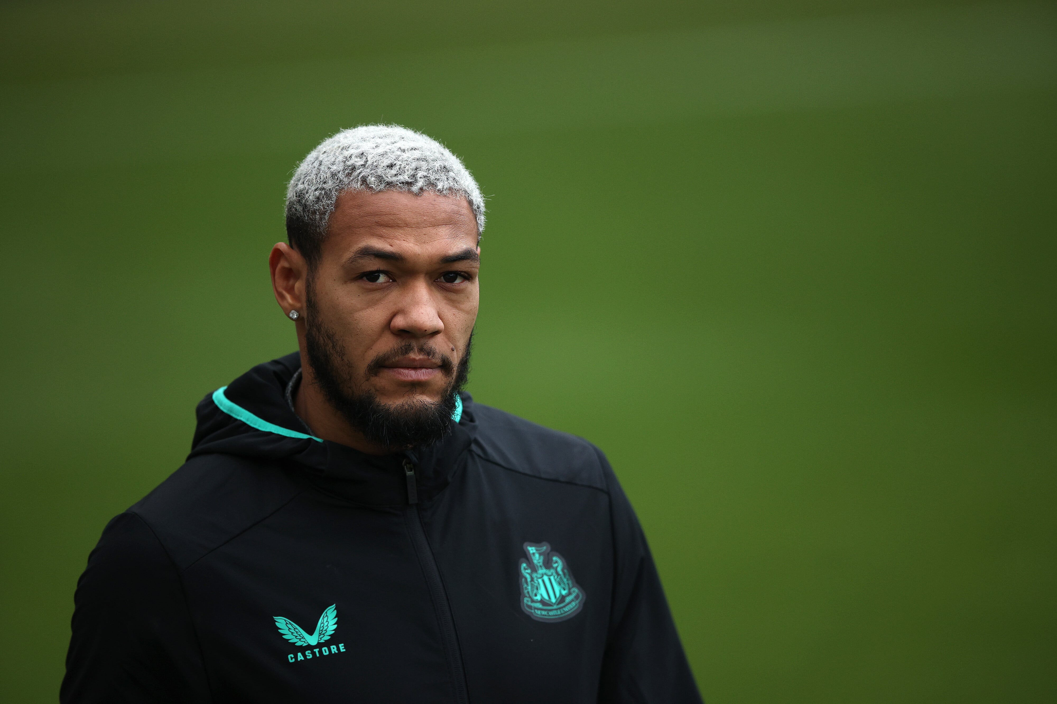 Agora uma v&iacute;tima brasileira: Joelinton tem casa assaltada em onda de crimes contra jogadores
