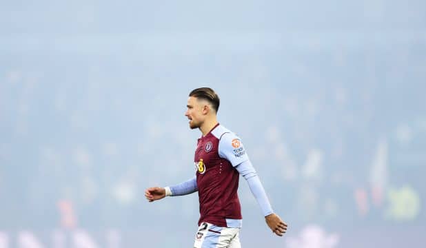 Para atravessar a n&eacute;voa da m&aacute; fase, o Aston Villa tem em m&atilde;os o lanterna Sheffield United