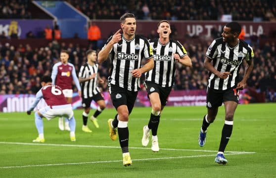 Para conseguir uma improv&aacute;vel vit&oacute;ria sobre o Villa, o Newcastle contou com a noite artilheira de Sch&auml;r