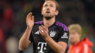 Bayern agradece ao M&ouml;nchengladbach com uma m&atilde;o e quer esbofetear com a outra