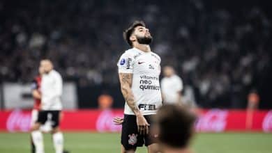 Comemora&ccedil;&atilde;o em substitui&ccedil;&atilde;o de Yuri Alberto refor&ccedil;a rela&ccedil;&atilde;o conturbada entre atacante e torcida do Corinthians