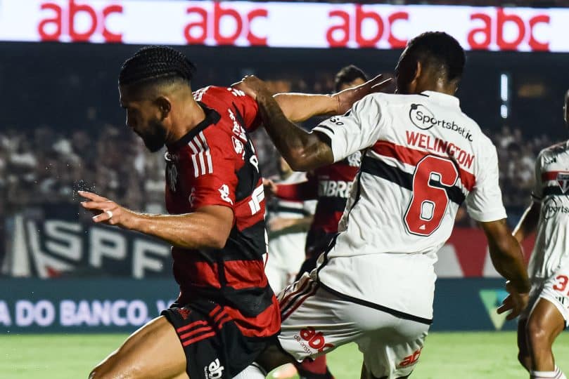 Pablo escolhe o Botafogo, e Corinthians só deve ficar com um jogador do Flamengo na janela