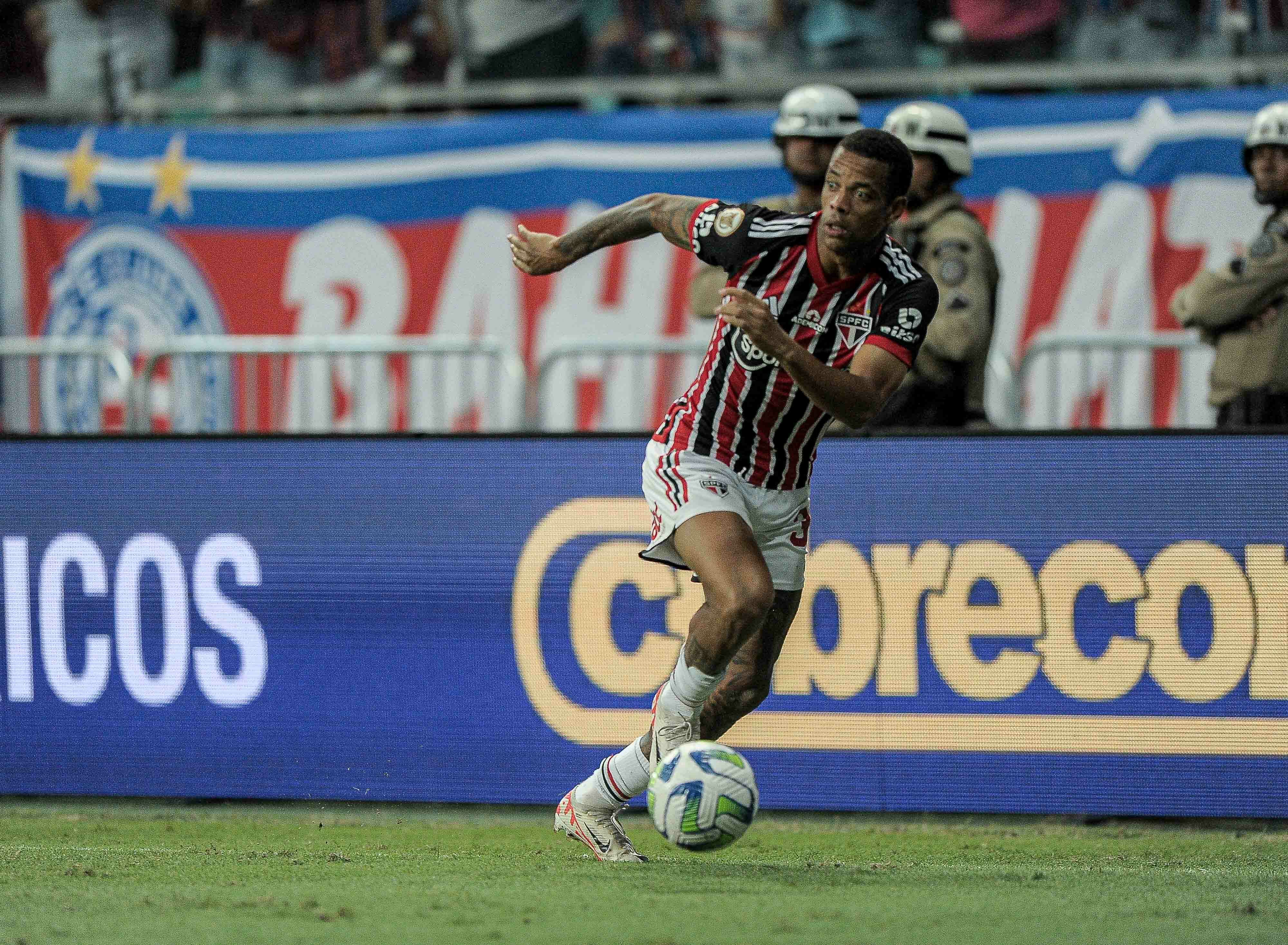 Prestes a assinar contrato, Caio Paulista &eacute; refor&ccedil;o com encaixe imediato no Palmeiras de Abel