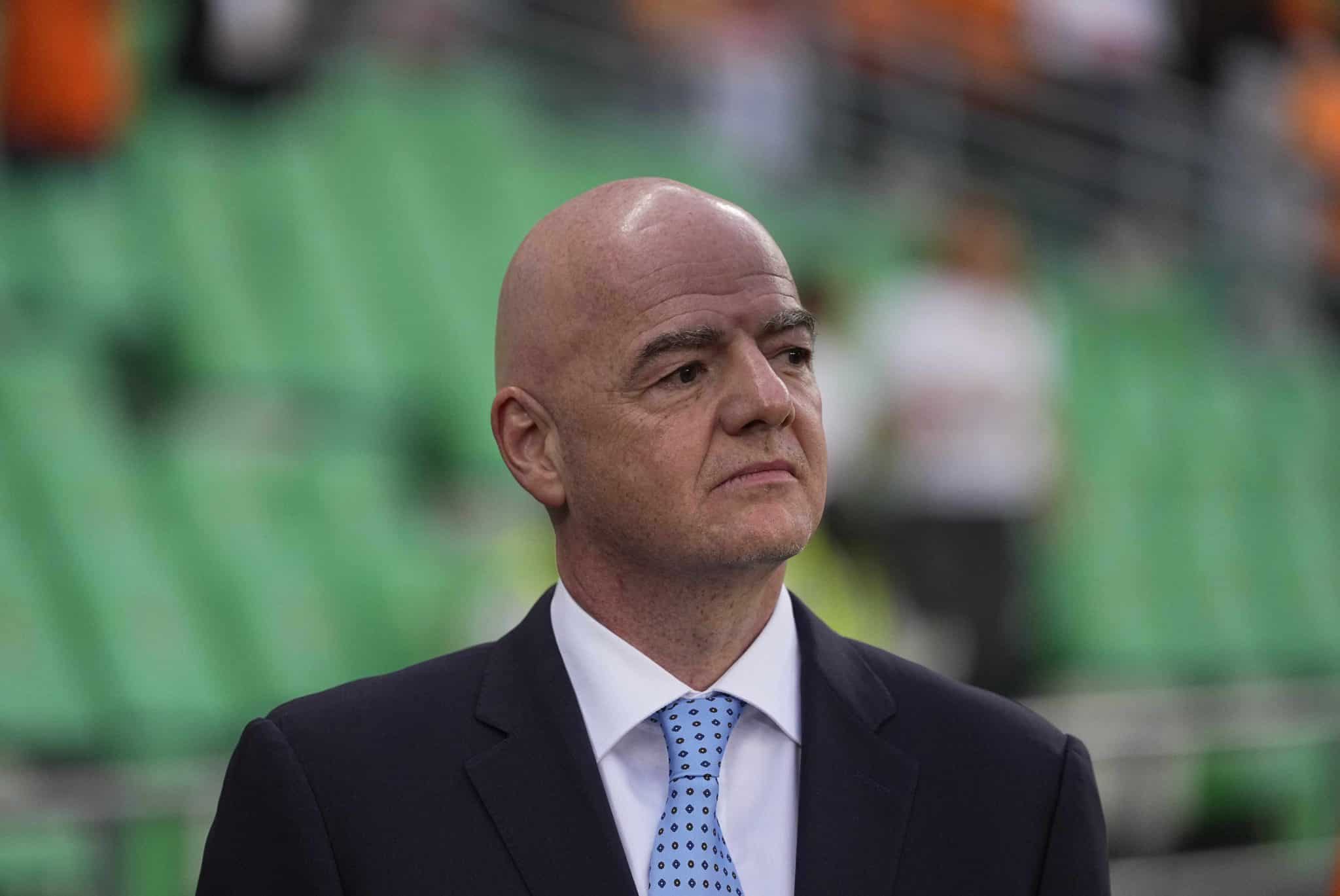 Infantino defende derrota autom&aacute;tica em partidas abandonadas por racismo depois de novos casos