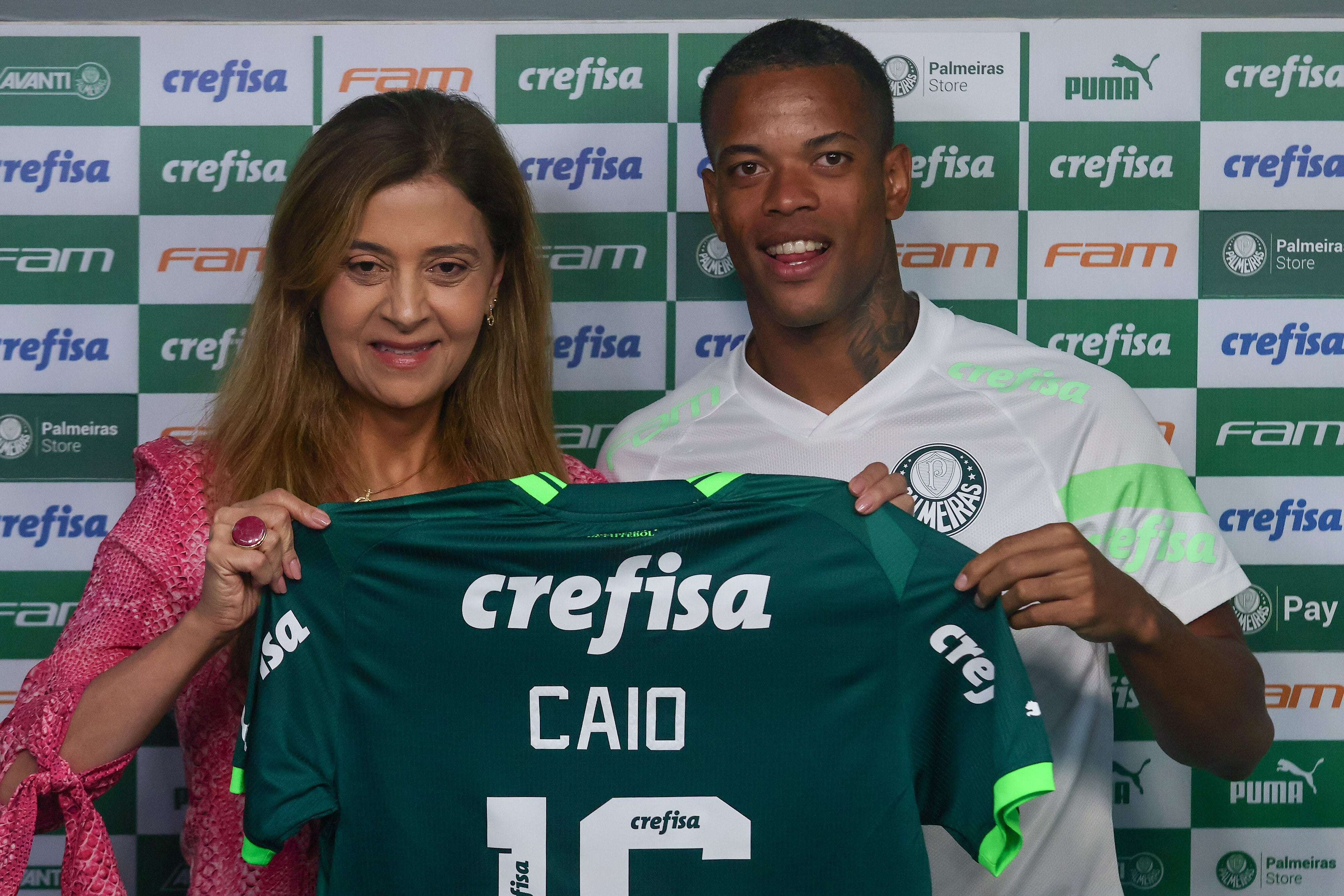 Desconforto de Caio Paulista em 1&ordf; coletiva no Palmeiras mostra abismo entre redes sociais e futebol de verdade