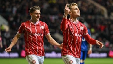 Bristol City aproveita casa cheia, supera press&atilde;o do West Ham e avan&ccedil;a na Copa da Inglaterra