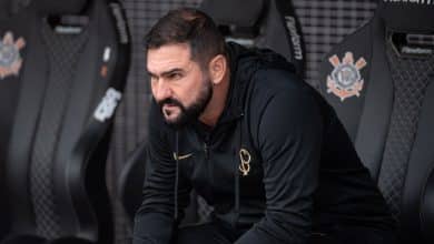 &lsquo;Quem decide &eacute; o presidente&rsquo;: Danilo deixa futuro em aberto e fala da rela&ccedil;&atilde;o com o Corinthians