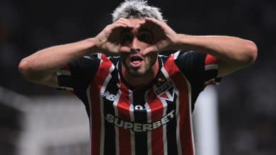 Em cl&aacute;ssicos, o S&atilde;o Paulo pode confiar: toca no Calleri, que &eacute; (quase sempre) gol