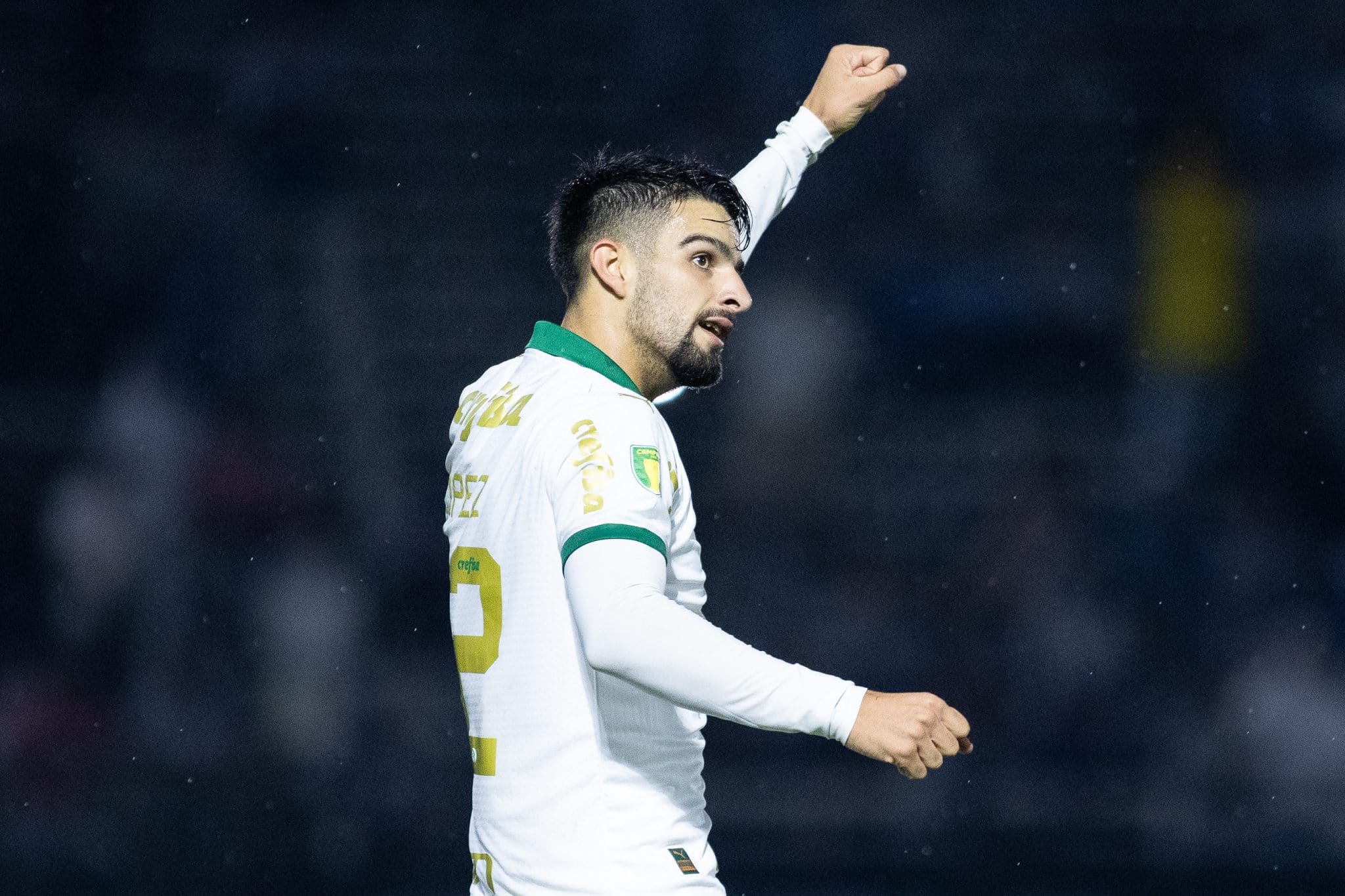 Enquanto Palmeiras busca centroavante, Flaco L&oacute;pez faz mais um e garante vit&oacute;ria sobre o Bragantino