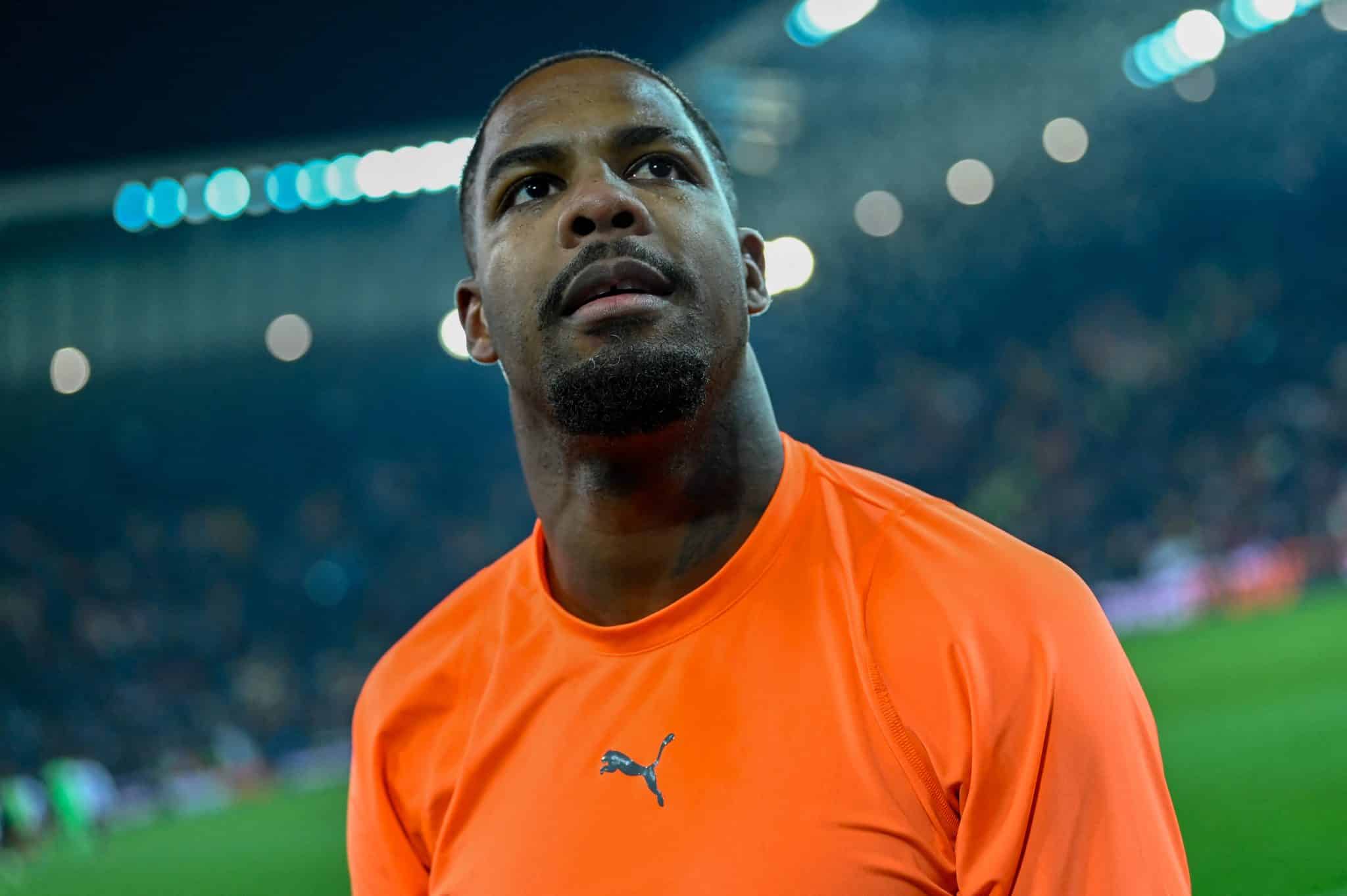 &lsquo;Negro de m&hellip;&rsquo;: novas imagens mostram ainda mais insultos racistas contra Maignan, do Milan